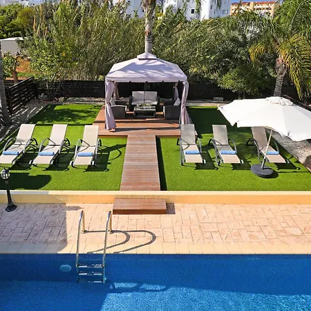 Crystalia - 350m From Kalamies *