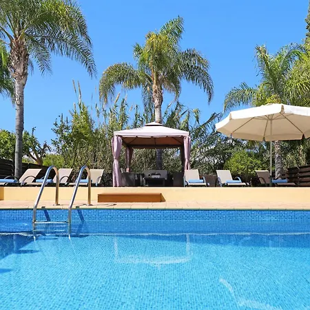 Crystalia - 350m From Kalamies *