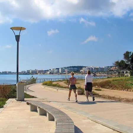 Crystalia - 350m From Kalamies Vilă