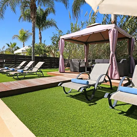 Crystalia - 350m From Kalamies Villa Protarász