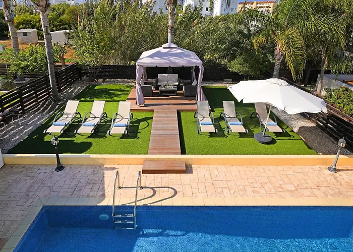 Crystalia - 350m From Kalamies *