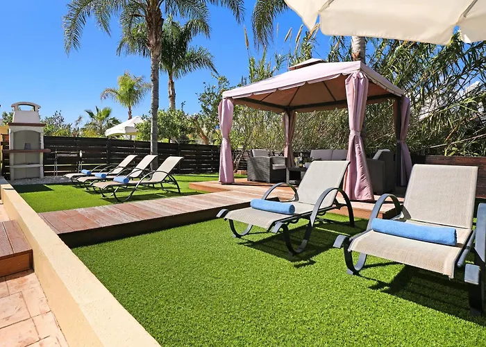 Crystalia - 350m From Kalamies Villa Protaras