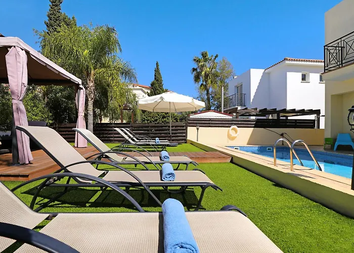 Crystalia - 350m From Kalamies Villa